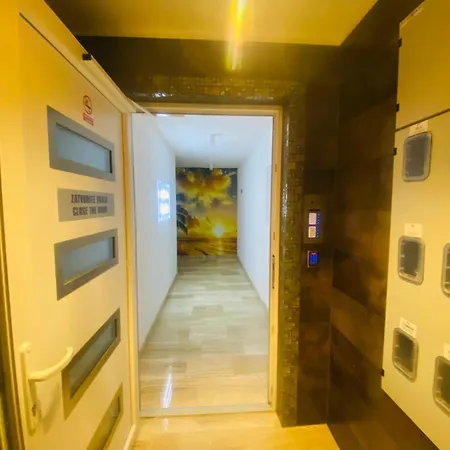 Miro * 马卡尔斯卡